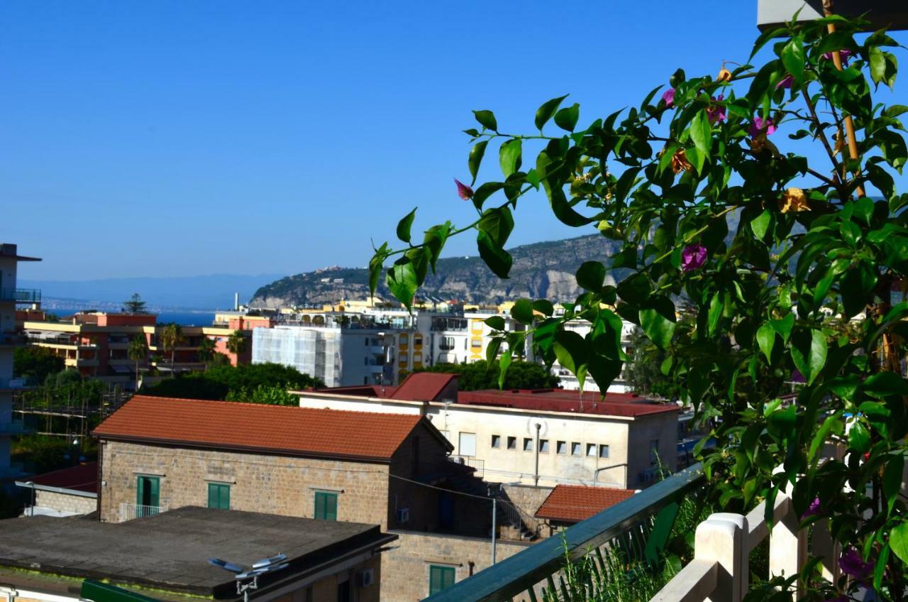 Luiselle Charming Accommodation Sorrento City Center Bagian luar foto